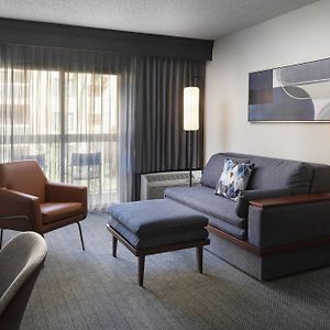 One-Bedroom King Suite